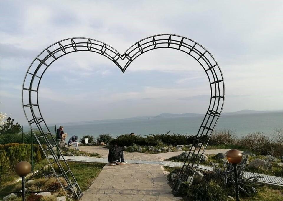 Прекрасен Апартамент С Изглед Към Морето Сарафово 2 Burgas Stad Buitenkant foto