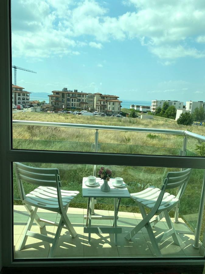 Прекрасен Апартамент С Изглед Към Морето Сарафово 2 Burgas Stad Buitenkant foto